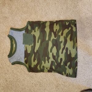 Camo tank